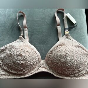 Beautiful bra never worn